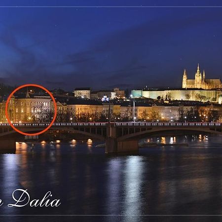 Apartman Dalia Janackovo Nabrezi Прага Екстер'єр фото