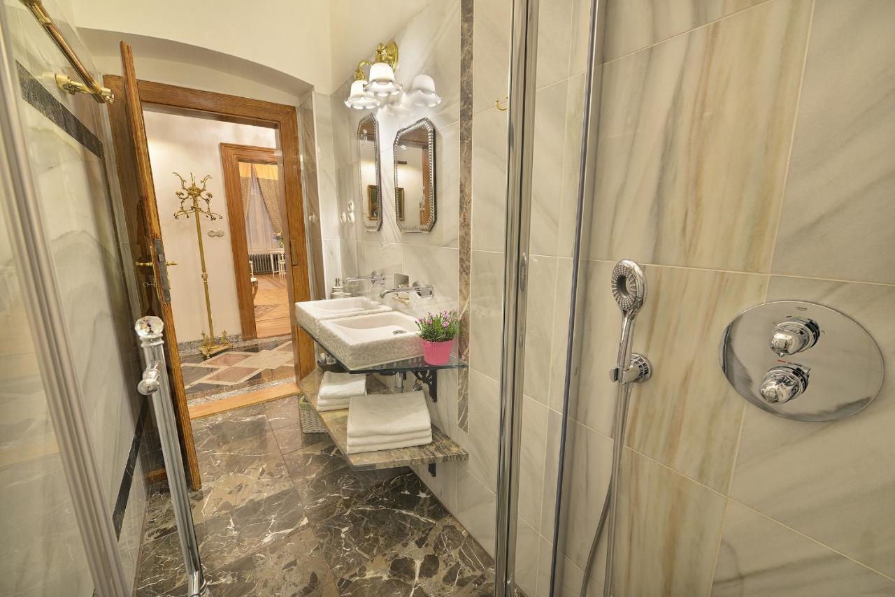 Apartman Dalia Janackovo Nabrezi Прага Екстер'єр фото