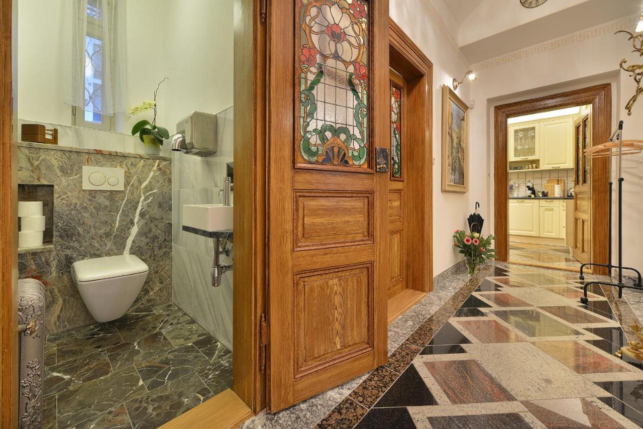 Apartman Dalia Janackovo Nabrezi Прага Екстер'єр фото