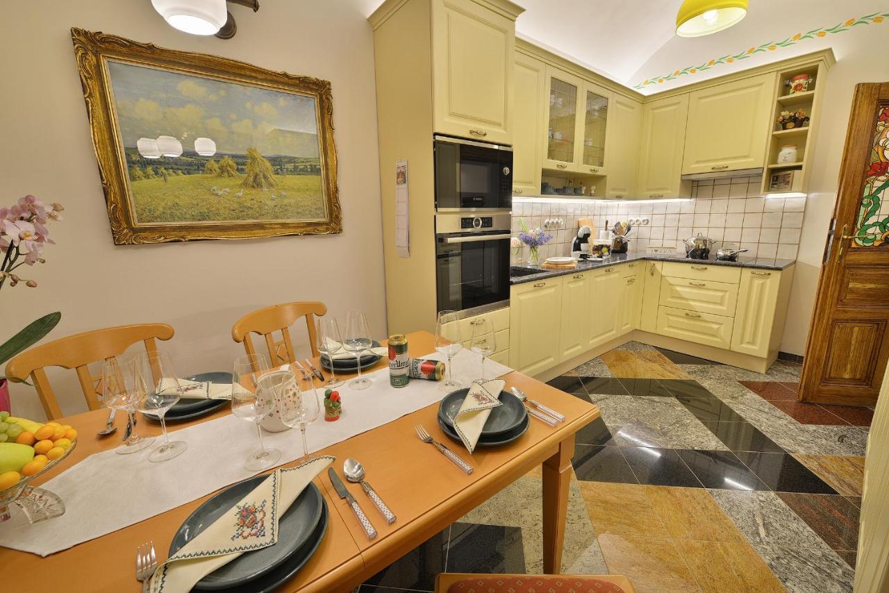 Apartman Dalia Janackovo Nabrezi Прага Екстер'єр фото